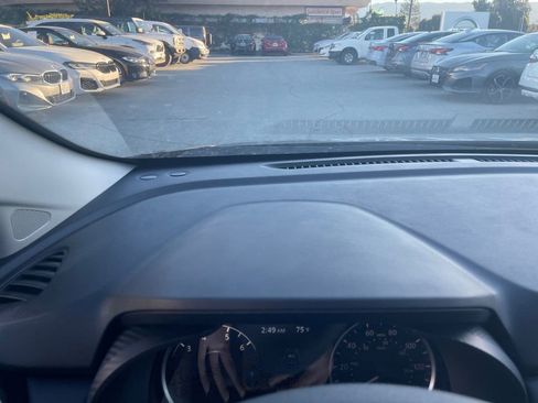 New 2025 Nissan Versa SR w/ Trunk Package image 25