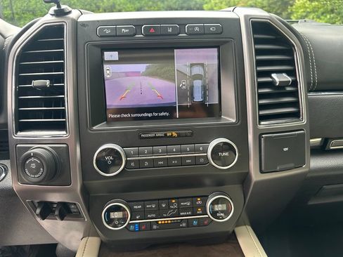 Used 2021 Ford Expedition Max Platinum AWD/4WD image 25