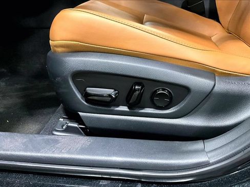 Used 2022 Lexus UX 250h w/ Premium Package AWD/4WD image 19