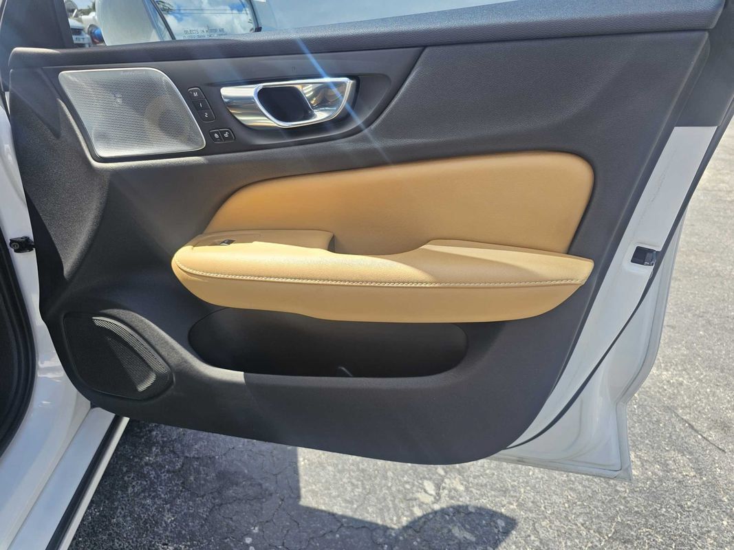 Used 2020 Volvo S60 T5 Inscription FWD image 25