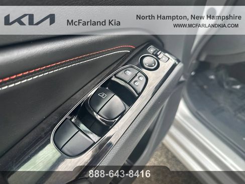 Used 2023 Nissan Altima 2.0 SR FWD image 12