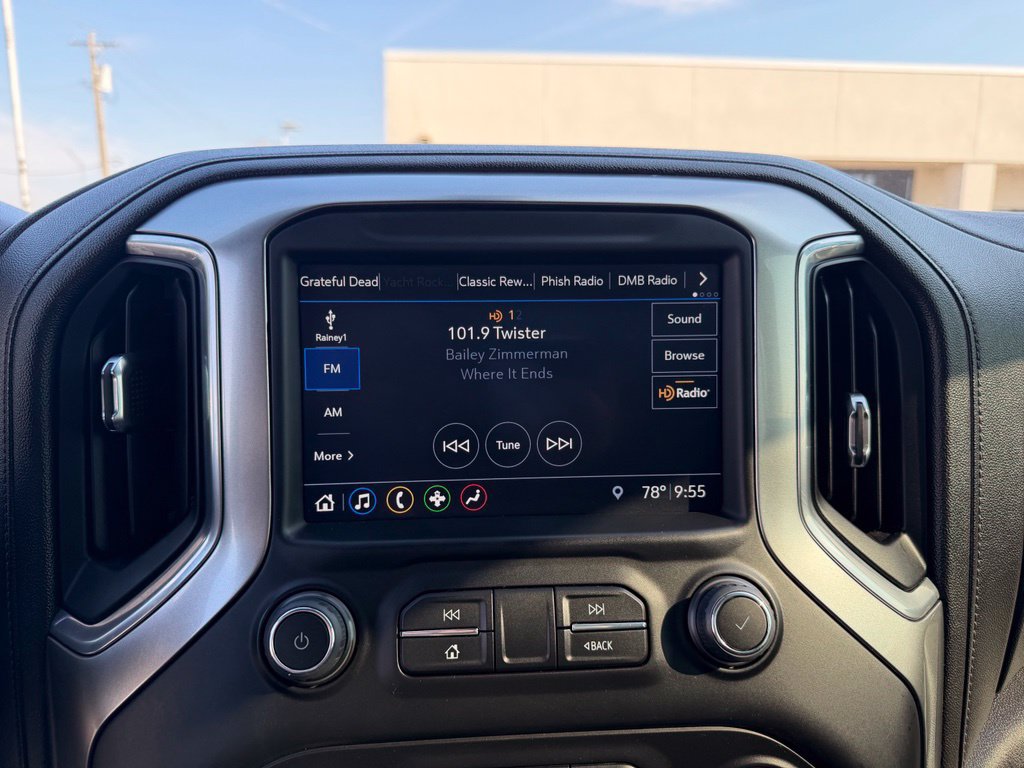 Used 2019 Chevrolet Silverado 1500 LT w/ All-Star Edition AWD/4WD image 32