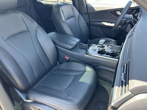 Used 2019 Audi Q7 3.0T Premium Plus w/ Premium Plus Package AWD/4WD image 12