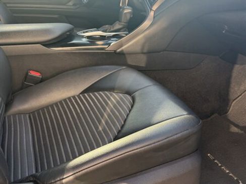 Used 2020 Toyota Camry SE image 29