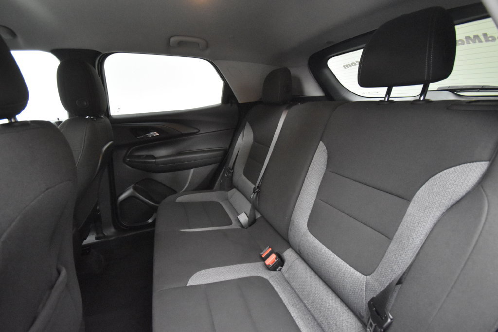 Used 2025 Chevrolet TrailBlazer LT AWD/4WD image 17