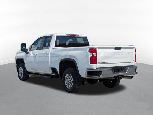Used 2023 Chevrolet Silverado 2500 LT w/ Convenience Package AWD/4WD image 4