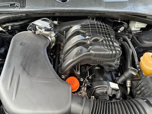 Used 2011 Dodge Challenger image 20