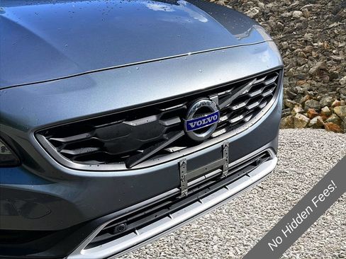 Used 2016 Volvo S60 T5 Cross Country Platinum AWD/4WD image 25