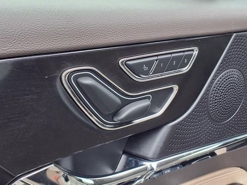 Used 2023 Lincoln Corsair AWD image 4