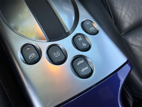 Used 2004 Chevrolet SSR w/ Preferred Equipment Group image 26