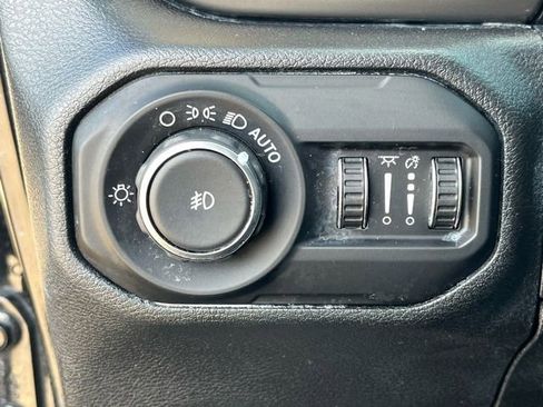 Used 2021 Jeep Wrangler Sport S image 22