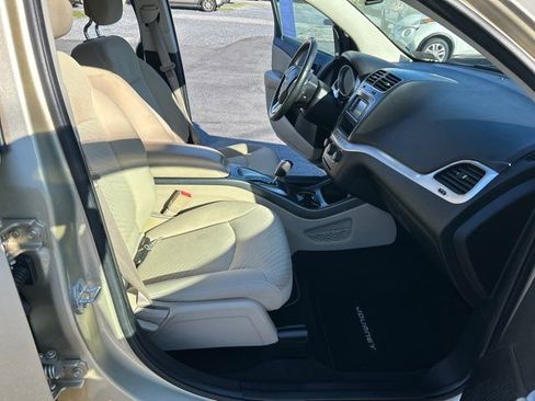 Used 2011 Dodge Journey Crew w/ Flexible Seating Group image 22