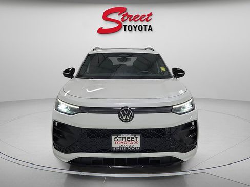 Used 2025 Volkswagen Tiguan SE R-Line AWD/4WD image 6