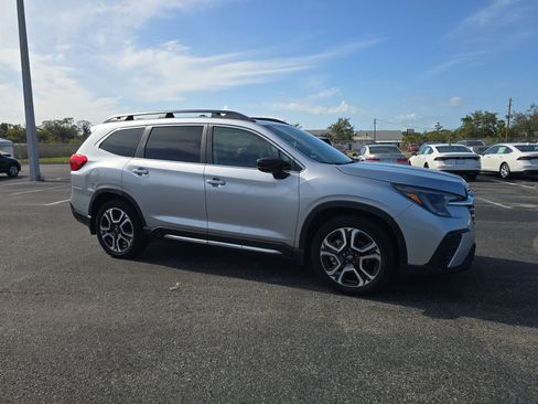 Used 2024 Subaru Ascent Limited w/ Technology Package image 2