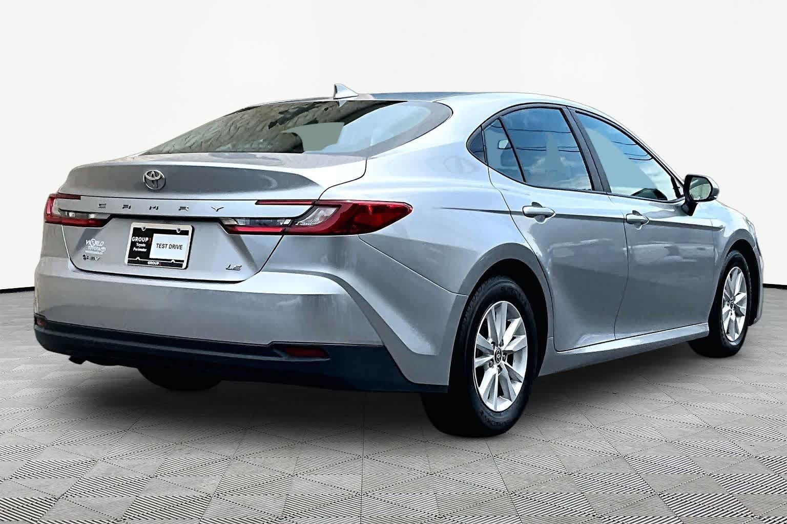 Used 2025 Toyota Camry LE FWD image 13