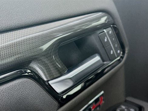 Used 2025 GMC Sierra 1500 AT4 w/ AT4 Premium Package image 20