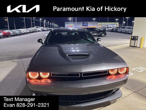 Used 2019 Dodge Challenger R/T image 2