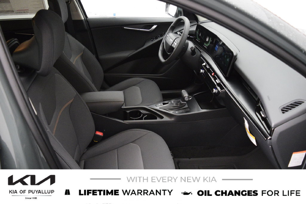New 2027 Kia Niro LX FWD image 17
