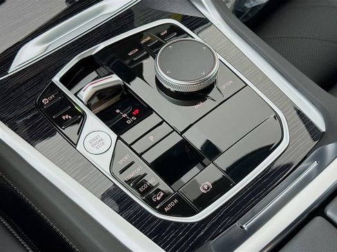 New 2026 BMW X6 xDrive40i w/ Climate Comfort Package image 17