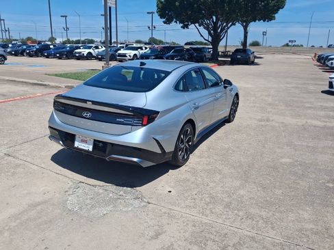 Used 2025 Hyundai Sonata SEL FWD image 7