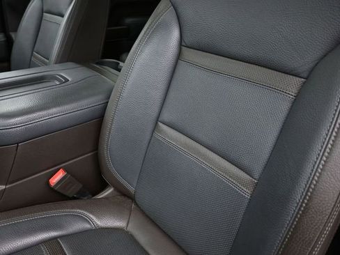 Used 2020 GMC Sierra 3500 Denali w/ Denali Ultimate Package image 17