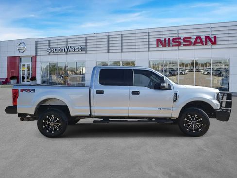 Used 2019 Ford F250 XLT w/ XLT Value Package image 5