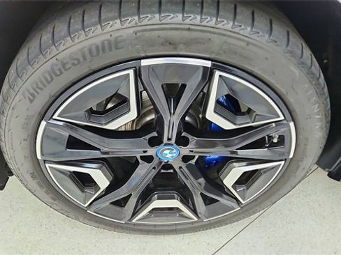 Used 2025 BMW iX xDrive50 image 58