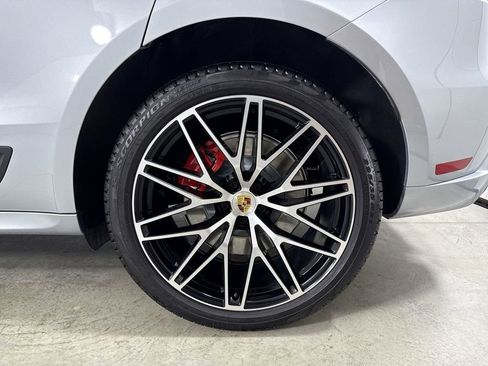 Certified 2026 Porsche Macan GTS AWD/4WD image 14