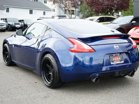 Used 2016 Nissan 370Z Coupe image 3