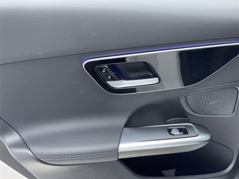 Used 2024 Mercedes-Benz C 300 Sedan image 40