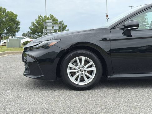 Used 2025 Toyota Camry LE FWD image 9