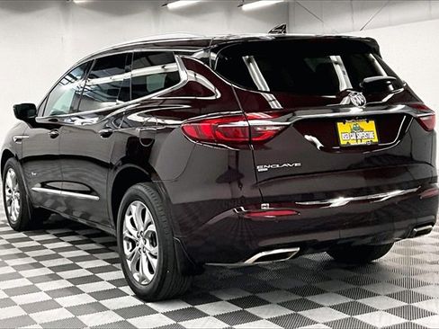Used 2021 Buick Enclave Avenir image 2