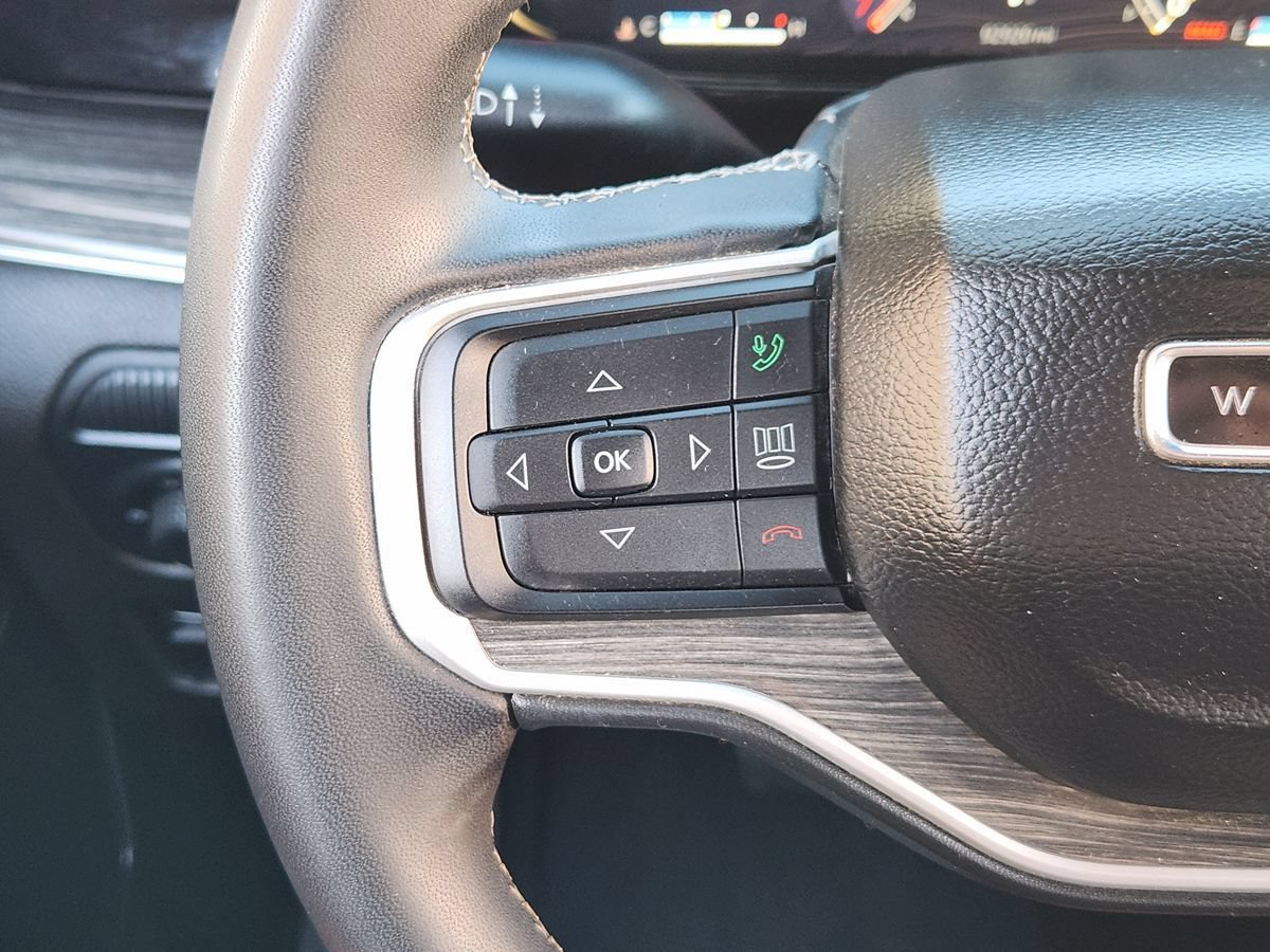 Used 2022 Jeep Wagoneer Series III w/ Premium Group I AWD/4WD image 51
