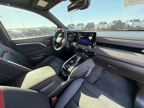 Used 2024 Chevrolet Colorado Z71 w/ Z71 Convenience Package 2 image 30