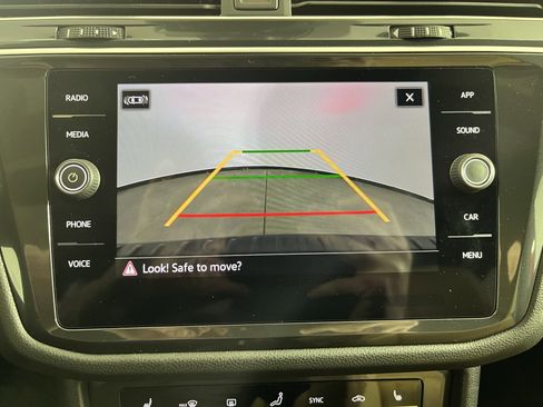 Certified 2024 Volkswagen Tiguan SE R-Line image 29