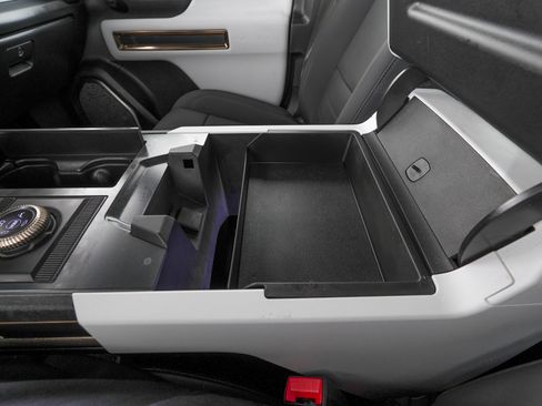 Used 2024 GMC Hummer EV 3X image 31