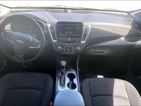 Used 2024 Chevrolet Malibu RS FWD image 14