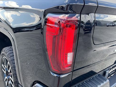 Used 2022 GMC Sierra 1500 AT4 w/ AT4 Premium Package AWD/4WD image 29