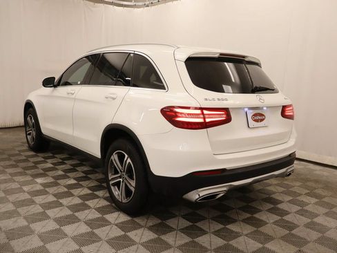 Used 2018 Mercedes-Benz GLC 300 4MATIC image 3
