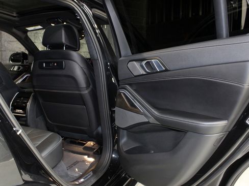 Used 2023 BMW X6 xDrive40i w/ M Sport Package image 35