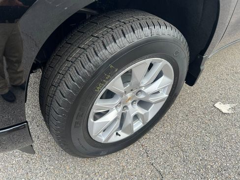 New 2025 Chevrolet Silverado 1500 Custom image 7