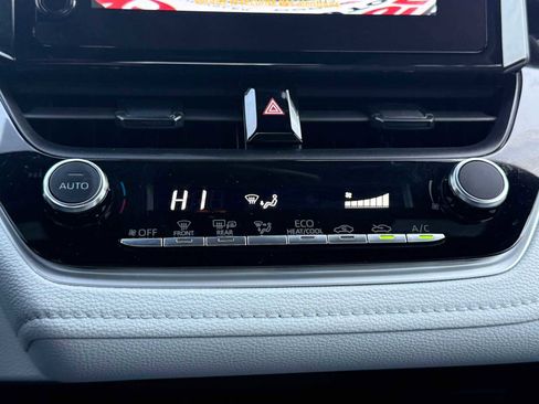 Used 2023 Toyota Corolla SE image 22