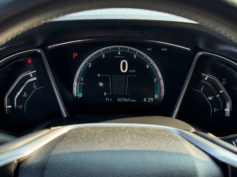 Used 2018 Honda Civic Touring image 18