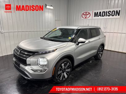 Used 2025 Mitsubishi Outlander SE
