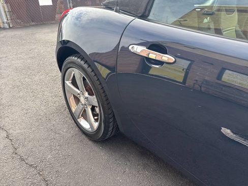 Used 2006 Pontiac Solstice Convertible w/ Premium Package RWD image 14