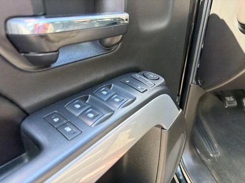 Used 2016 Chevrolet Silverado 2500 LT w/ Midnight Edition AWD/4WD image 12