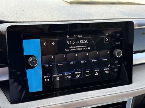 New 2025 Volkswagen Taos SE image 21