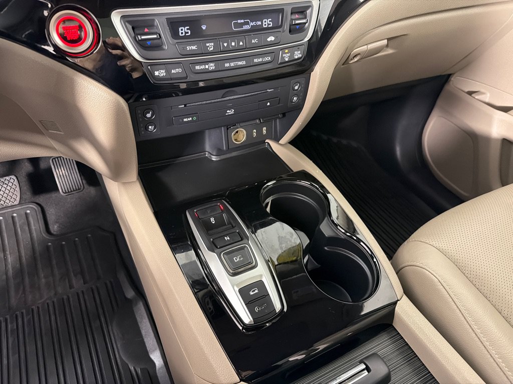 Used 2016 Honda Pilot Elite image 16