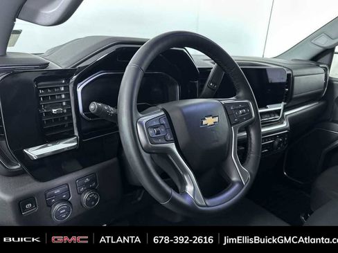 Used 2025 Chevrolet Silverado 1500 LT image 11