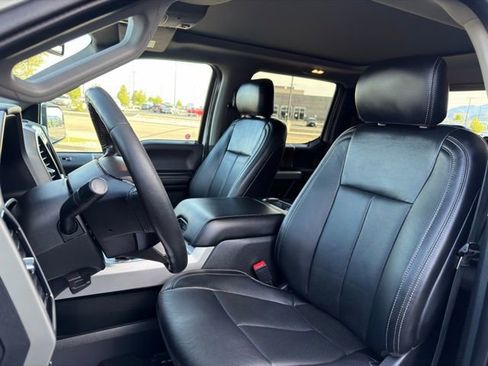 Used 2019 Ford F150 Lariat w/ FX4 Off-Road Package AWD/4WD image 12